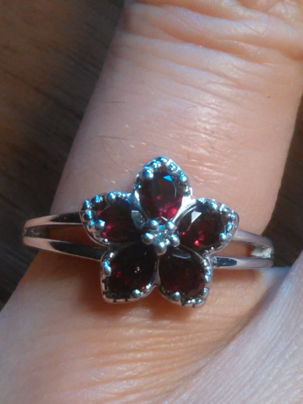 Premium Anthill Garnet and Moissanite Rhodium over Sterling Silver Ring (Size 7)